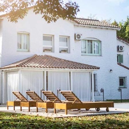 Отель Casa Lola Йерба-Буэна Экстерьер фото